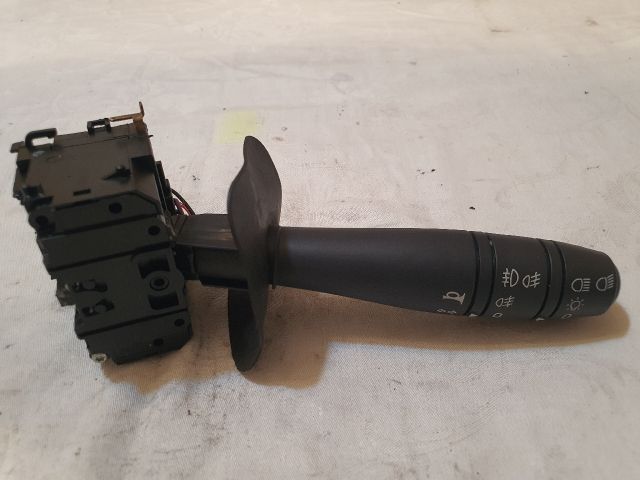 bontott DACIA DUSTER Bal Kormánykapcsoló Irányjelző