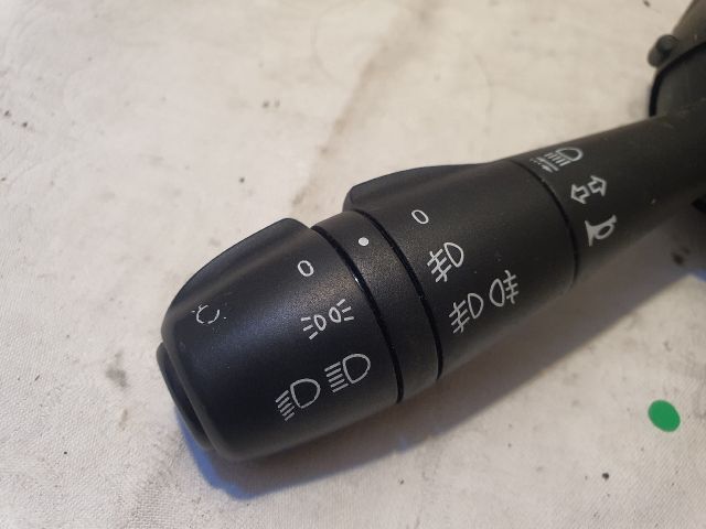 bontott DACIA DUSTER Bal Kormánykapcsoló Irányjelző