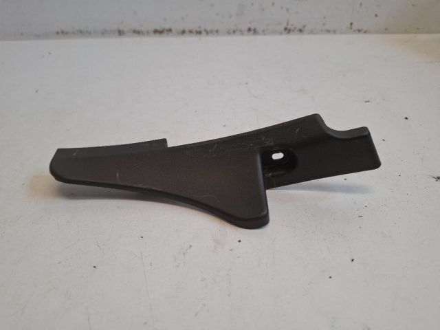 bontott DACIA DUSTER Bal Levélrács Záróvég