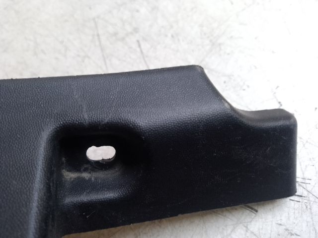 bontott DACIA DUSTER Bal Levélrács Záróvég