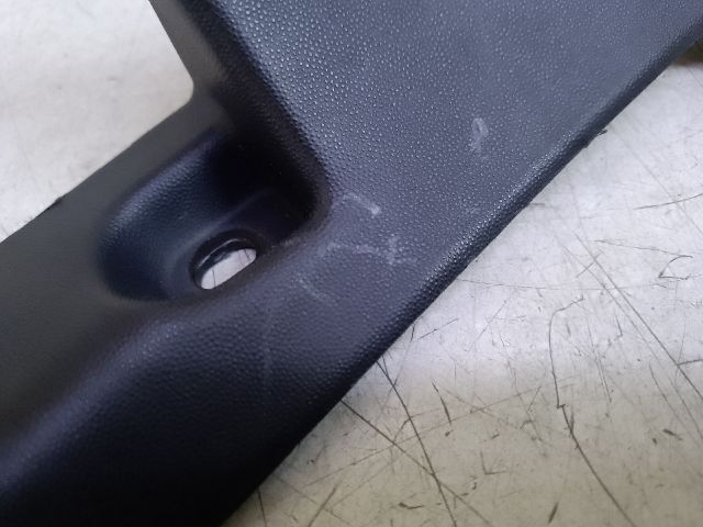 bontott DACIA DUSTER Bal Levélrács Záróvég