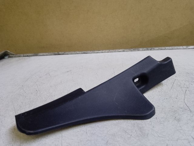 bontott DACIA DUSTER Bal Levélrács Záróvég