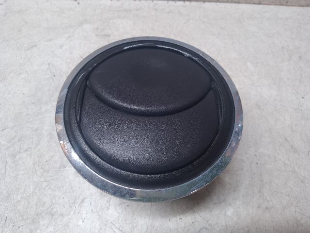 bontott DACIA DUSTER Bal Szellőző