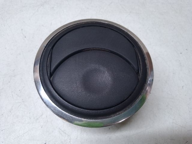 bontott DACIA DUSTER Bal Szellőző