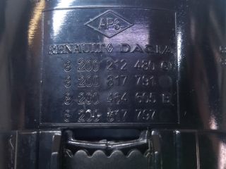 bontott DACIA DUSTER Bal Szellőző