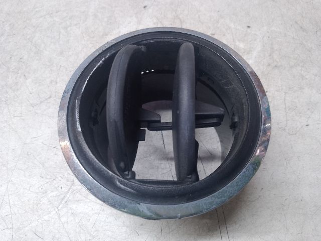 bontott DACIA DUSTER Bal Szellőző