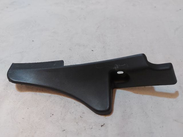 bontott DACIA DUSTER Bal Szélvédő Alatti Vízelvezető Műanyag