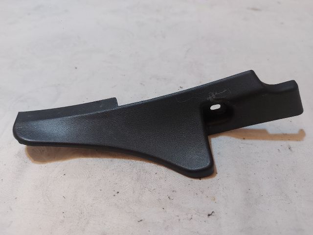 bontott DACIA DUSTER Bal Szélvédő Alatti Vízelvezető Műanyag