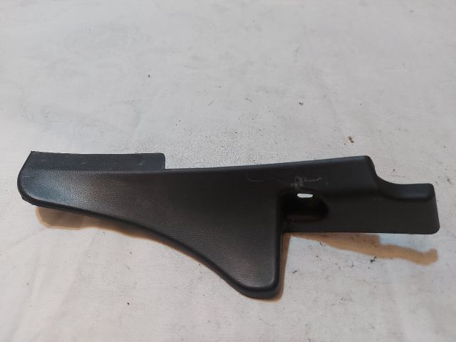 bontott DACIA DUSTER Bal Szélvédő Alatti Vízelvezető Műanyag