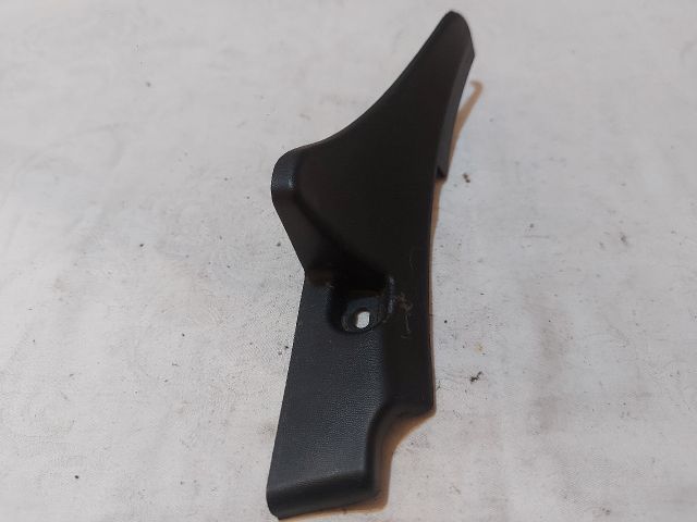 bontott DACIA DUSTER Bal Szélvédő Alatti Vízelvezető Műanyag