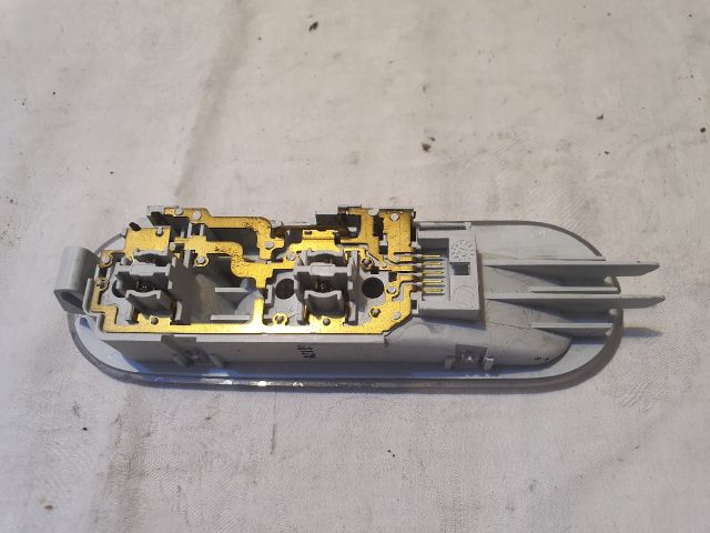 bontott DACIA DUSTER Beltér Világítás Első