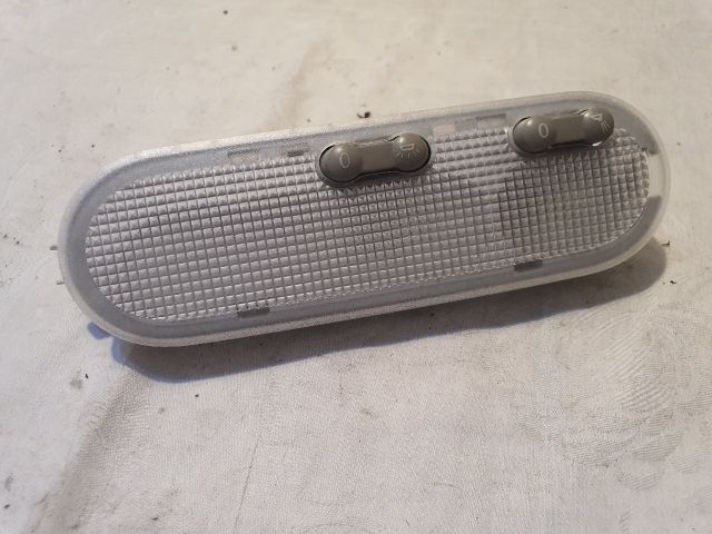 bontott DACIA DUSTER Beltér Világítás Első