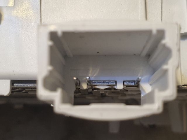 bontott DACIA DUSTER Beltér Világítás Első