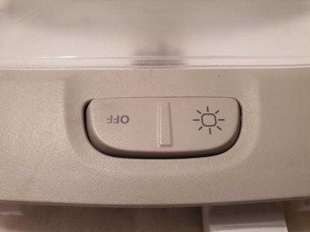 bontott DACIA DUSTER Beltér Világítás Hátsó