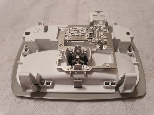 bontott DACIA DUSTER Beltér Világítás Hátsó