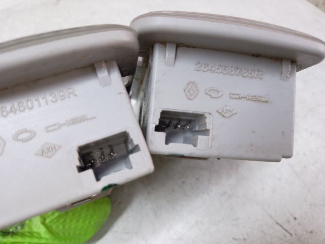 bontott DACIA DUSTER Beltér Világítás Hátsó