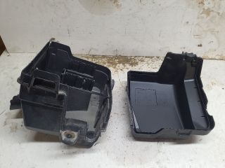 bontott DACIA DUSTER Biztosítéktábla Doboz