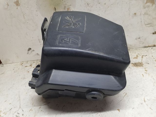 bontott DACIA DUSTER Biztosítéktábla Doboz