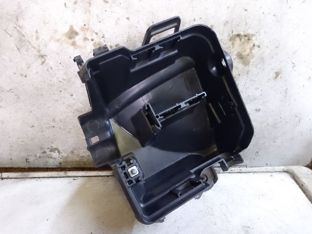 bontott DACIA DUSTER Biztosítéktábla Doboz