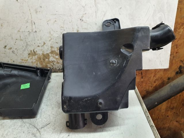 bontott DACIA DUSTER Biztosítéktábla Doboz