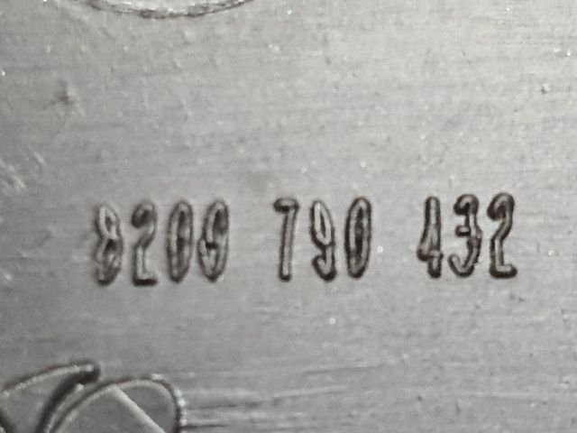 bontott DACIA DUSTER Biztosítéktábla Doboz