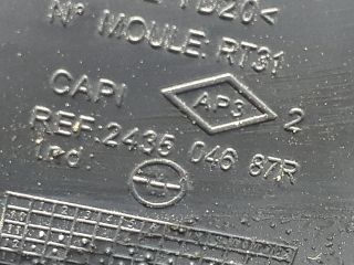 bontott DACIA DUSTER Biztosítéktábla Doboz