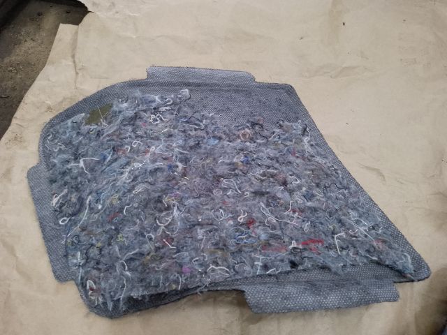 bontott DACIA DUSTER Csomagtér Kárpit