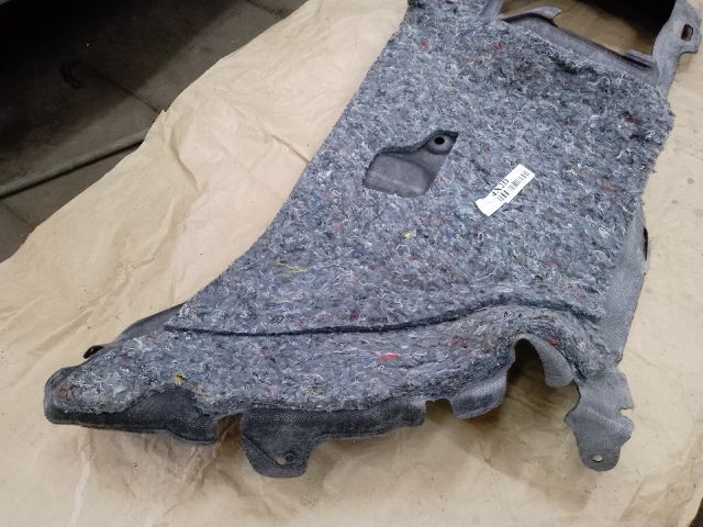 bontott DACIA DUSTER Csomagtér Kárpit