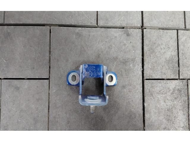 bontott DACIA DUSTER Csomagtérajtó Bal Zsanér