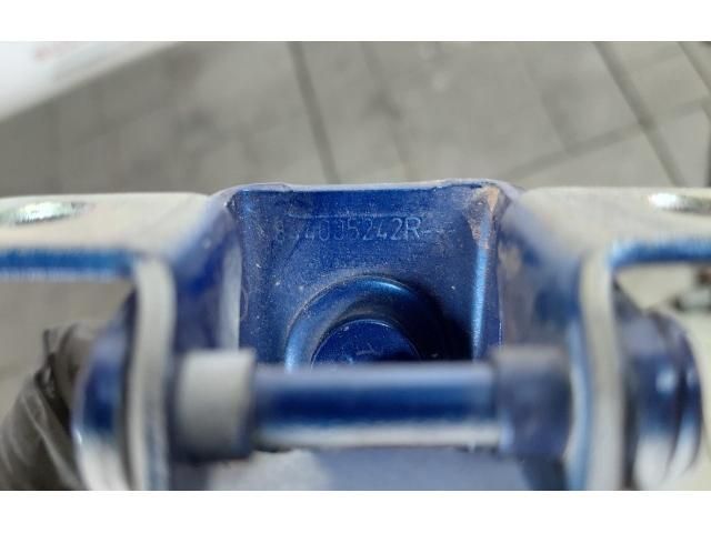 bontott DACIA DUSTER Csomagtérajtó Bal Zsanér