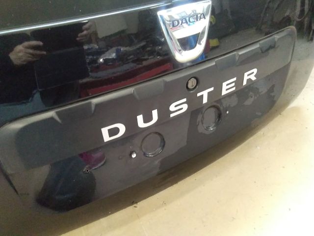 bontott DACIA DUSTER Csomagtérajtó Díszléc