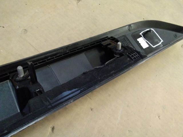 bontott DACIA DUSTER Csomagtérajtó Díszléc