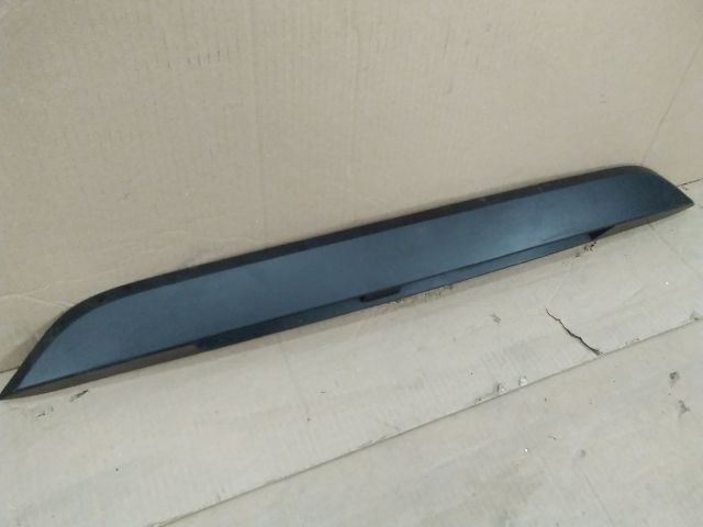 bontott DACIA DUSTER Csomagtérajtó Díszléc