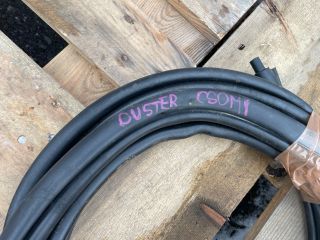 bontott DACIA DUSTER Csomagtérajtó Gumikéder