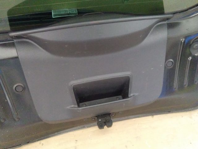 bontott DACIA DUSTER Csomagtérajtó Kárpit