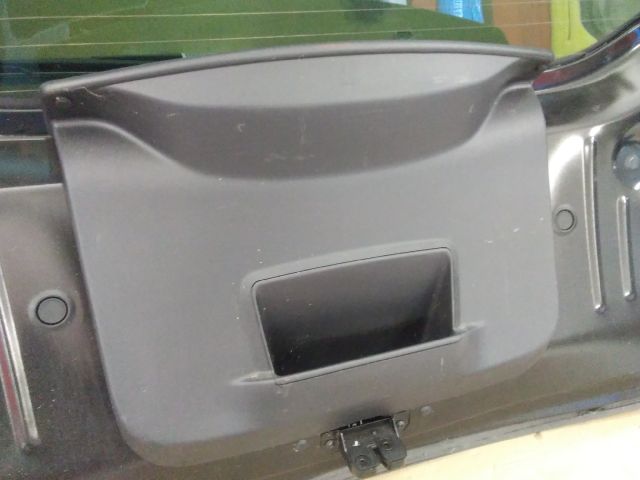 bontott DACIA DUSTER Csomagtérajtó Kárpit