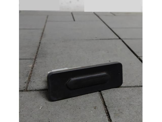 bontott DACIA DUSTER Csomagtérajtó Kilincs