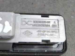 bontott DACIA DUSTER Csomagtérajtó Kilincs