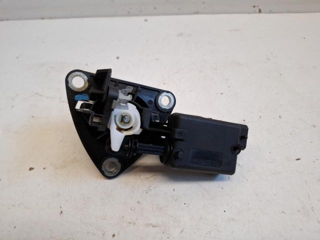 bontott DACIA DUSTER Csomagtérajtó Kilincs