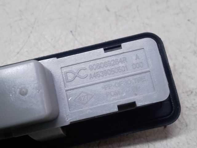 bontott DACIA DUSTER Csomagtérajtó Kilincs