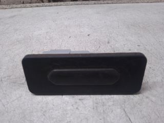 bontott DACIA DUSTER Csomagtérajtó Kilincs