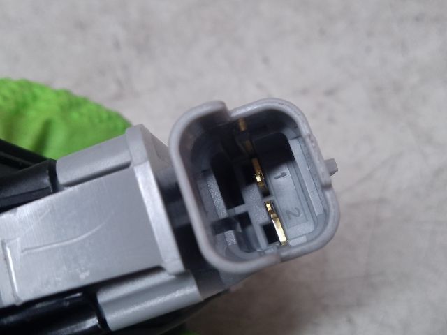 bontott DACIA DUSTER Csomagtérajtó Kilincs