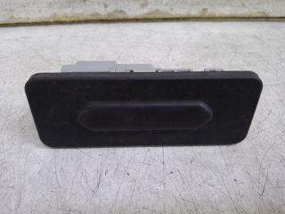 bontott DACIA DUSTER Csomagtérajtó Kilincs