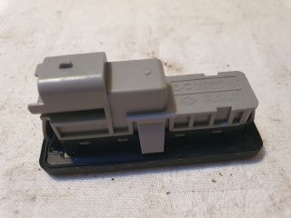 bontott DACIA DUSTER Csomagtérajtó Kilincs