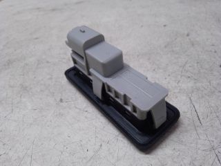 bontott DACIA DUSTER Csomagtérajtó Kilincs