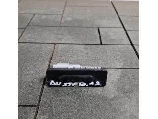 bontott DACIA DUSTER Csomagtérajtó Kilincs