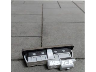 bontott DACIA DUSTER Csomagtérajtó Kilincs