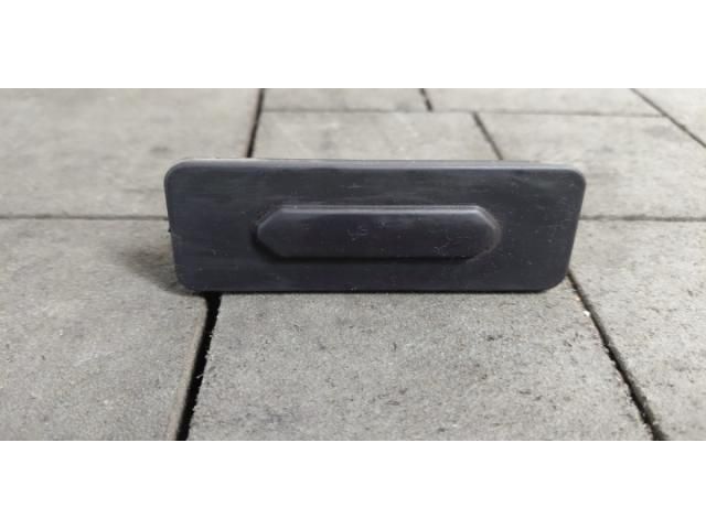 bontott DACIA DUSTER Csomagtérajtó Kilincs