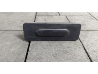 bontott DACIA DUSTER Csomagtérajtó Kilincs