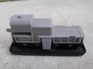 bontott DACIA DUSTER Csomagtérajtó Kilincs